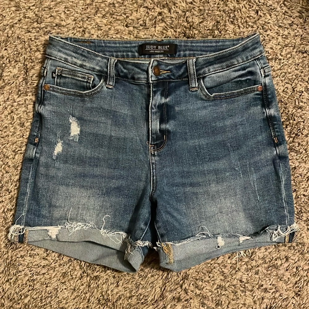 Judy blue rolled hem jean shorts -size medium